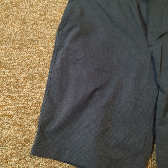 Under Armour Men's Golf Stretch Shorts 30' waist Blue - Picture 3 of 8